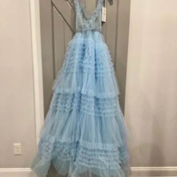 Ashley Lauren Style #11142 - Picture 5 of 6